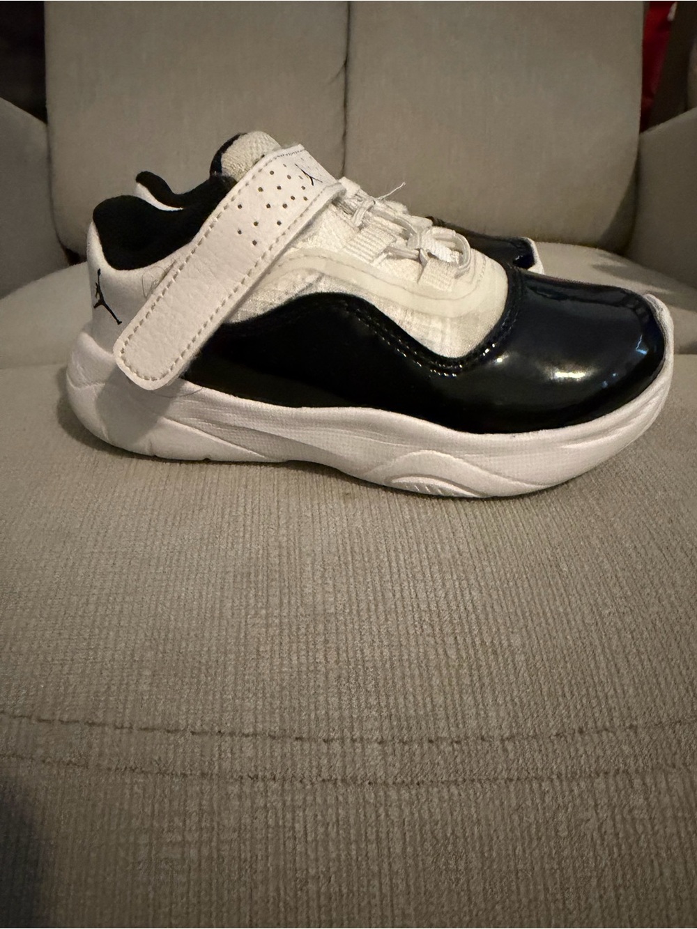 Nike Kids Black and White Velcro Sneakers